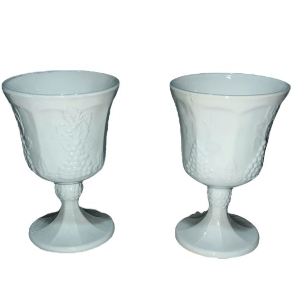 Vtg Indiana Glass Co Set of 2 Milk Glass Colony Grape Harvest Water/Wine Goblets - Picture 1 of 8